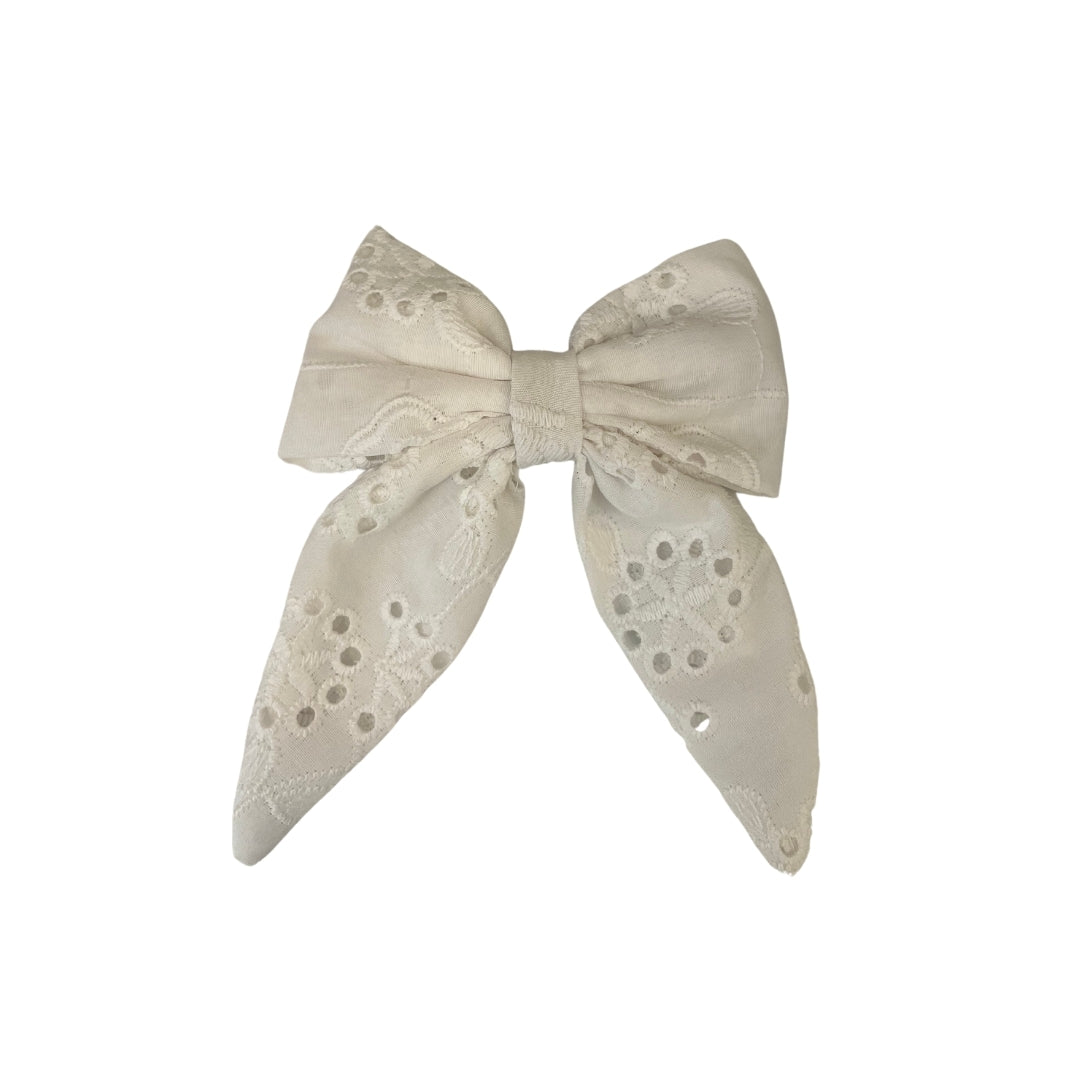 Beyaz Fiyonk Fisto Toka