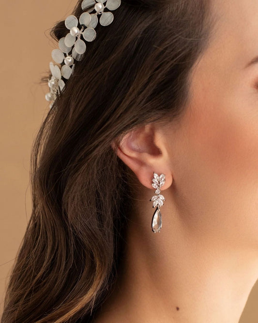 Zirkon Taş Uzun Küpe